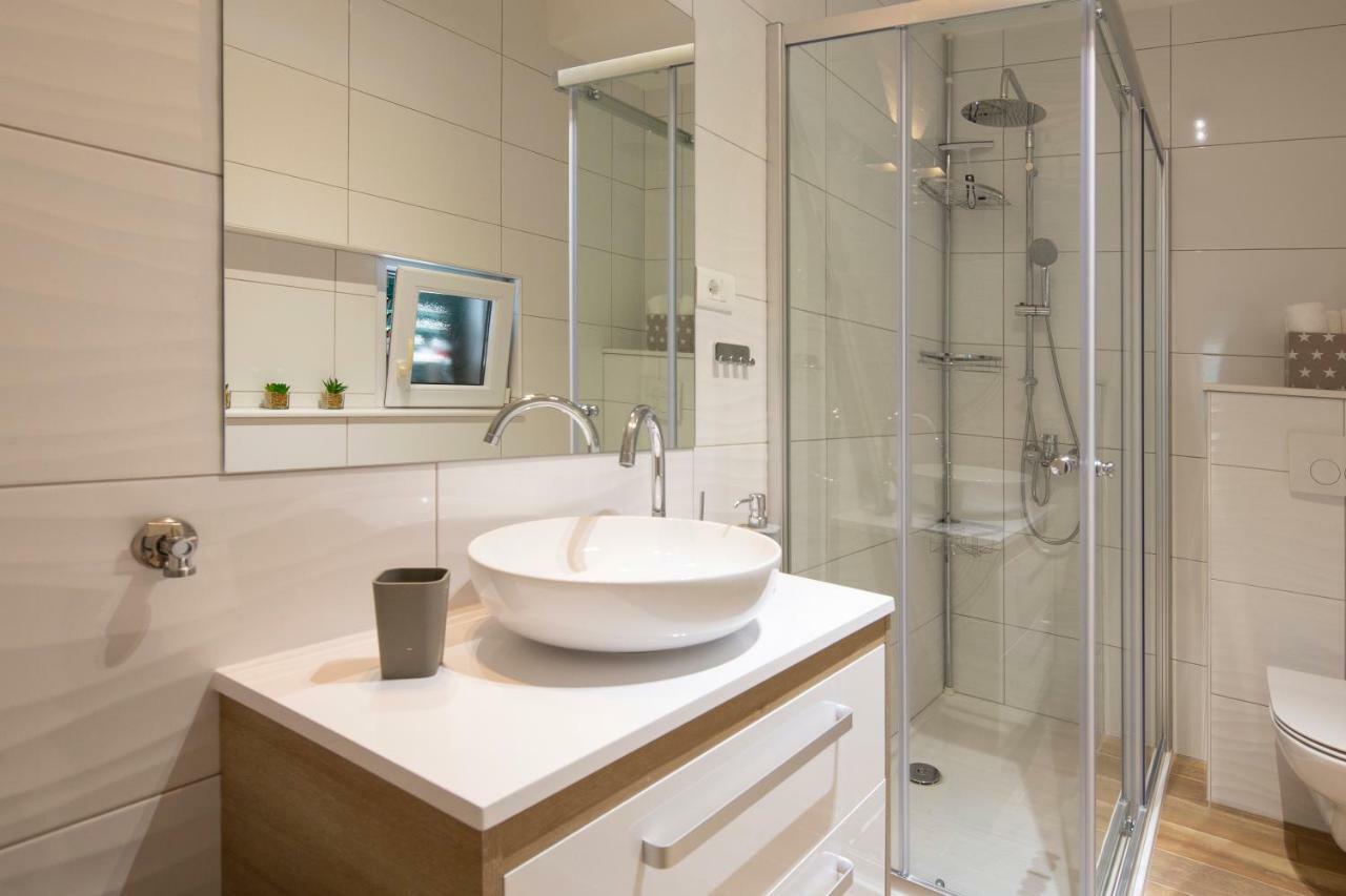 Apartman Pjero 3+2 มาคาร์สกา ภายนอก รูปภาพ